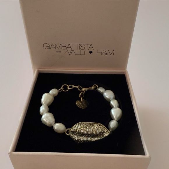 Giambattista Valli x H&M Bracelet with pearls NIB - Picture 2 of 5